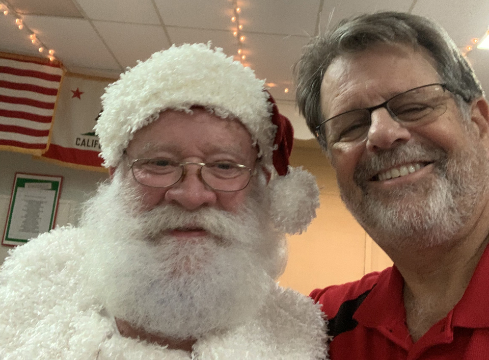 Redding SIR branch 129, 2019 Christmas Luncheon, Santa Claus meets Big SIR Lee Lamp