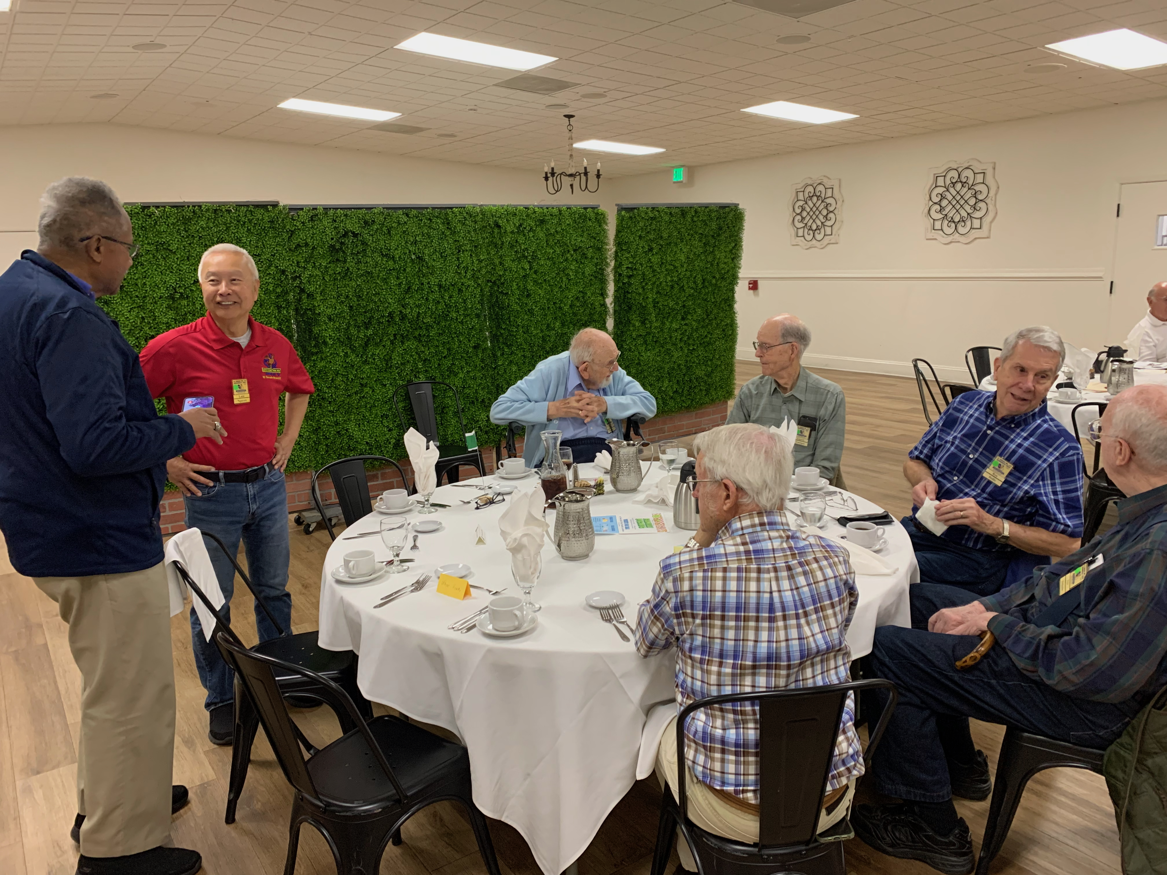 Luncheon crowd
